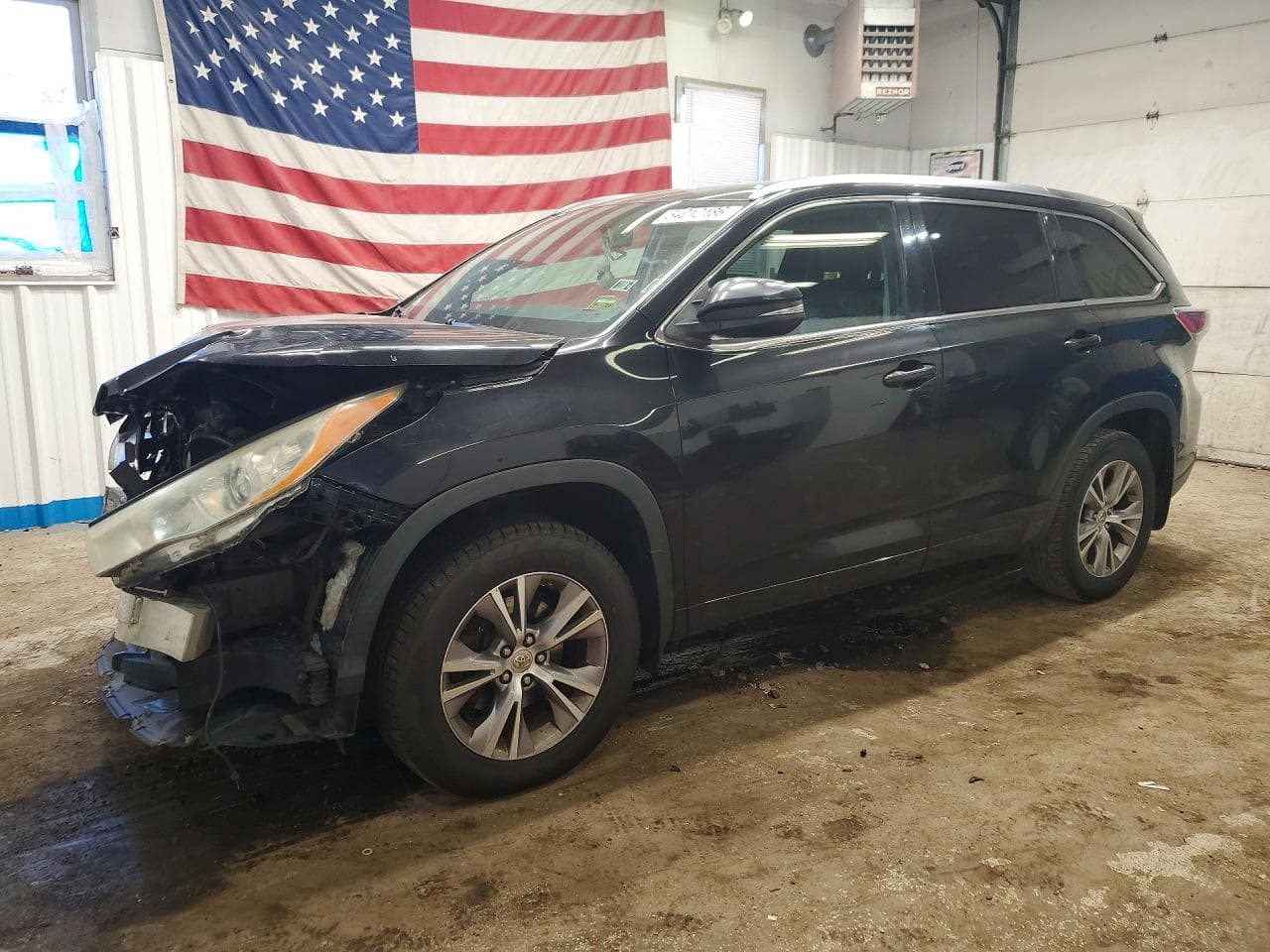 TOYOTA HIGHLANDER