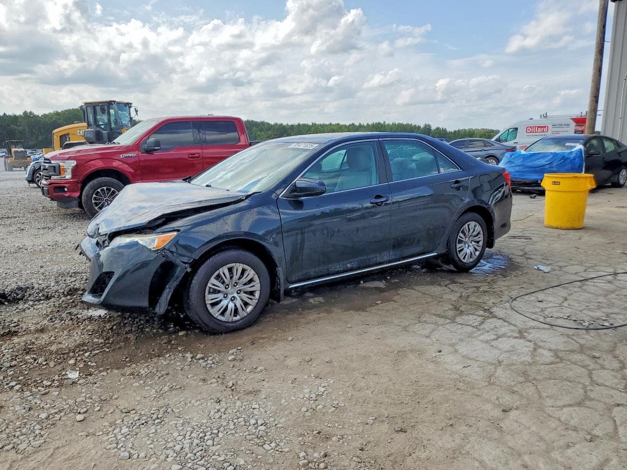 TOYOTA CAMRY