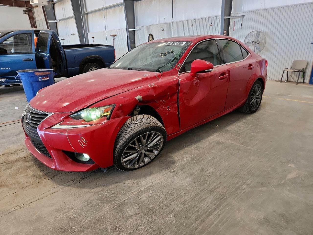 LEXUS IS