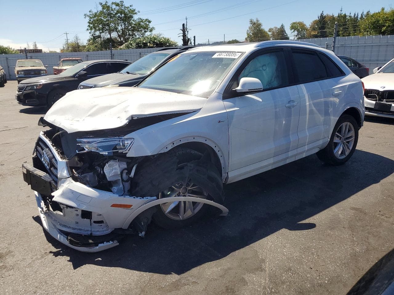 AUDI Q3