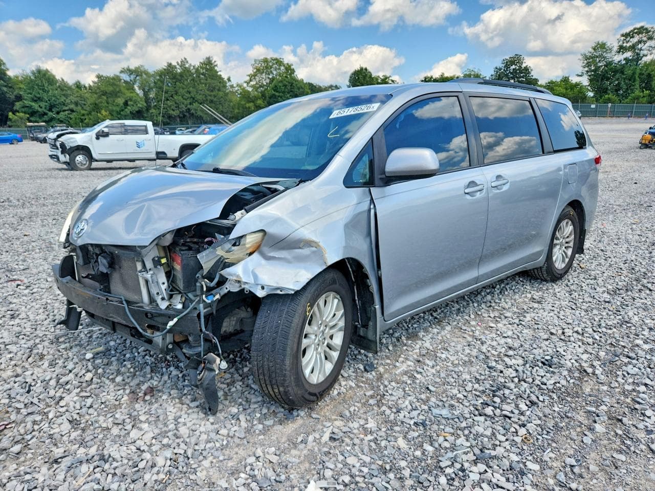TOYOTA SIENNA