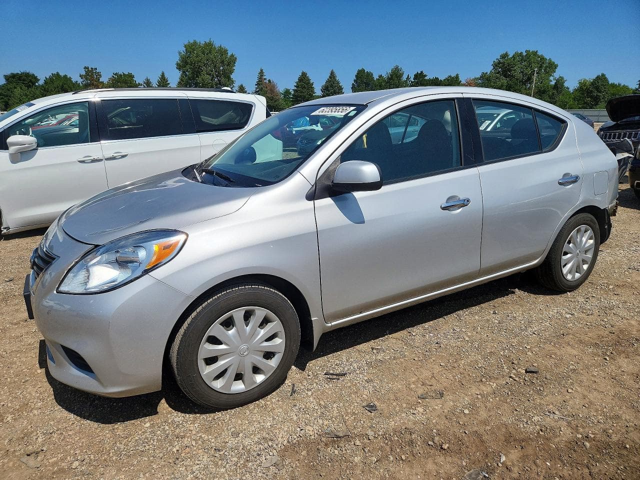 NISSAN VERSA