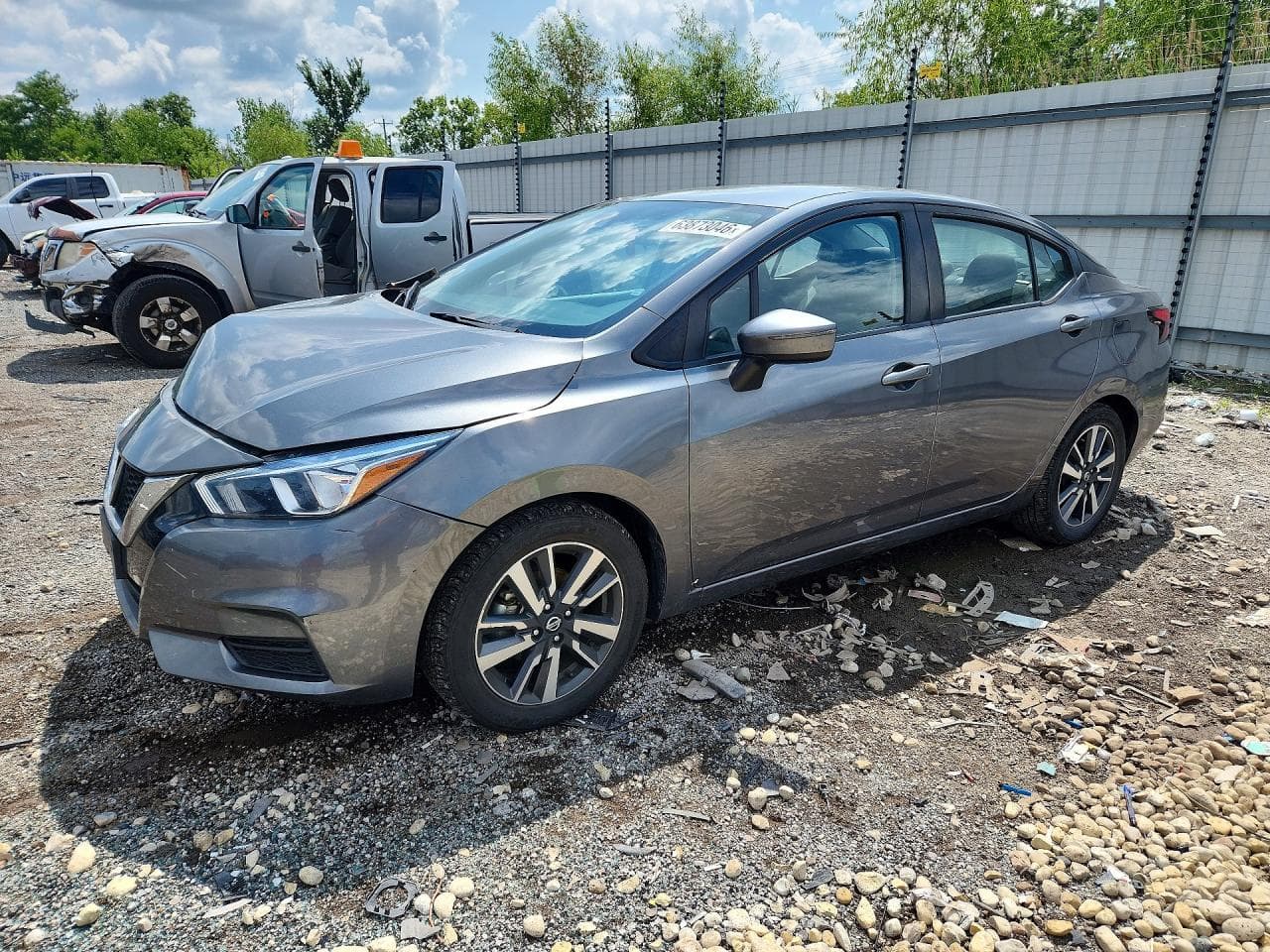 NISSAN VERSA