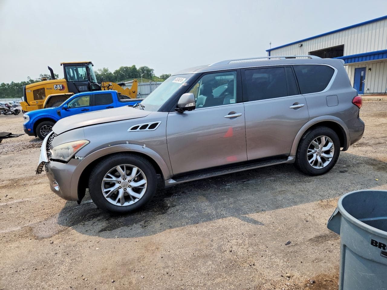 INFINITI QX56