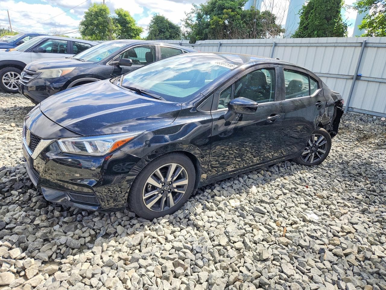 NISSAN VERSA