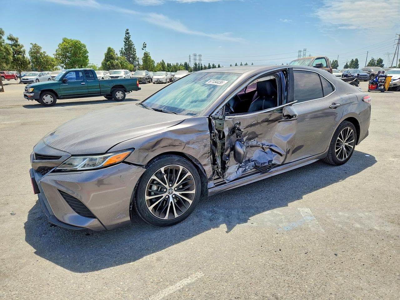 TOYOTA CAMRY