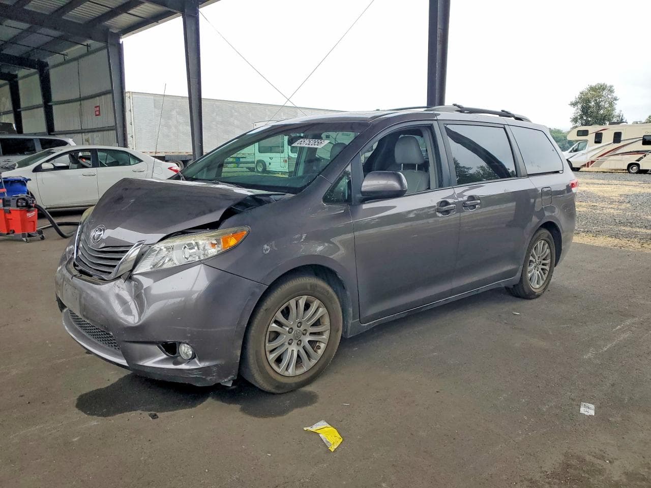 TOYOTA SIENNA