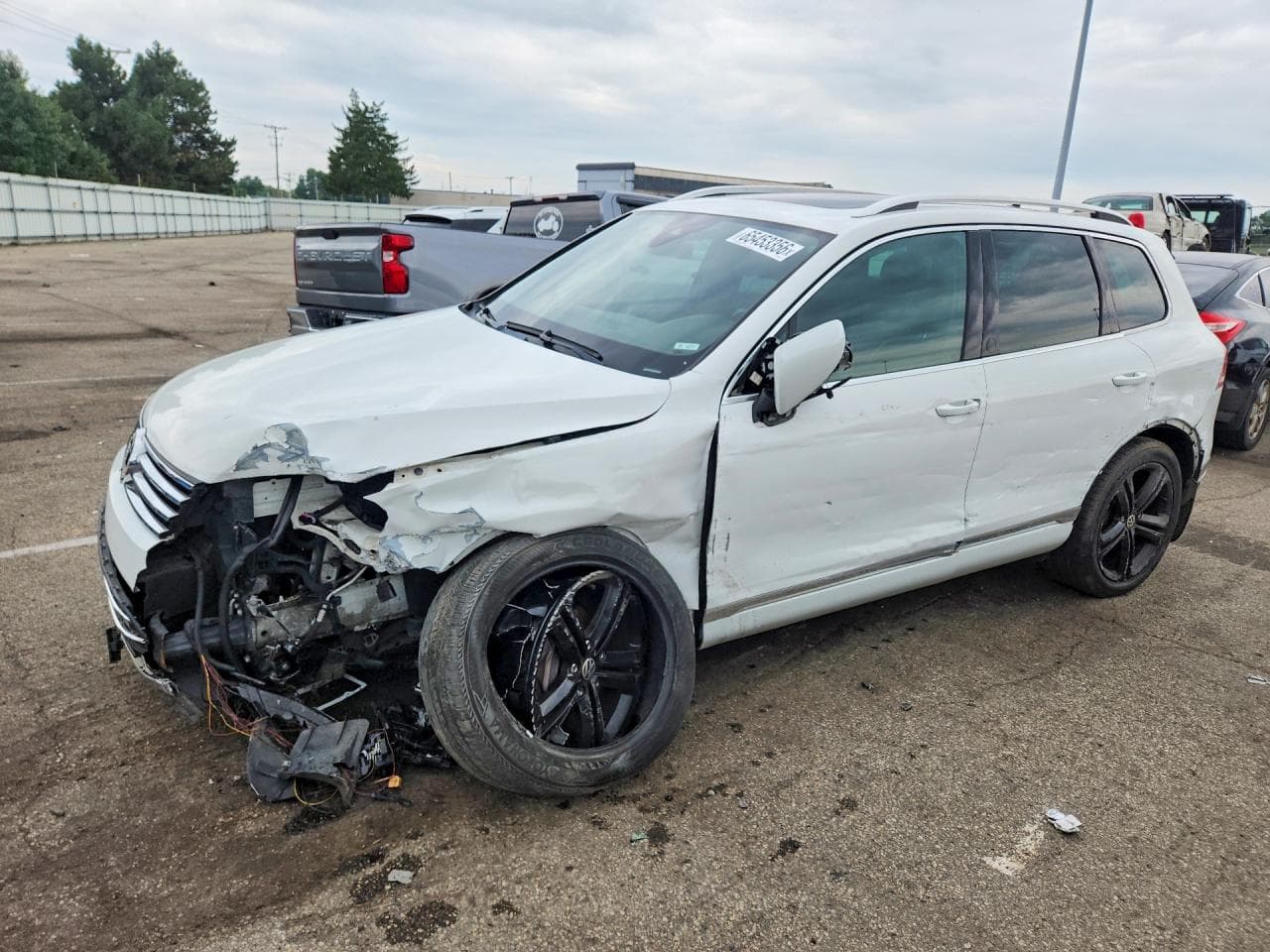VOLKSWAGEN TOUAREG