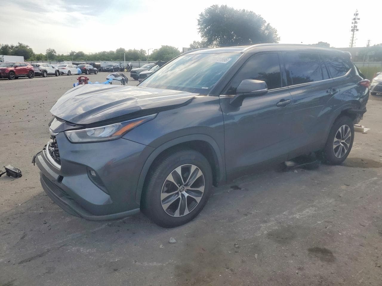 TOYOTA HIGHLANDER