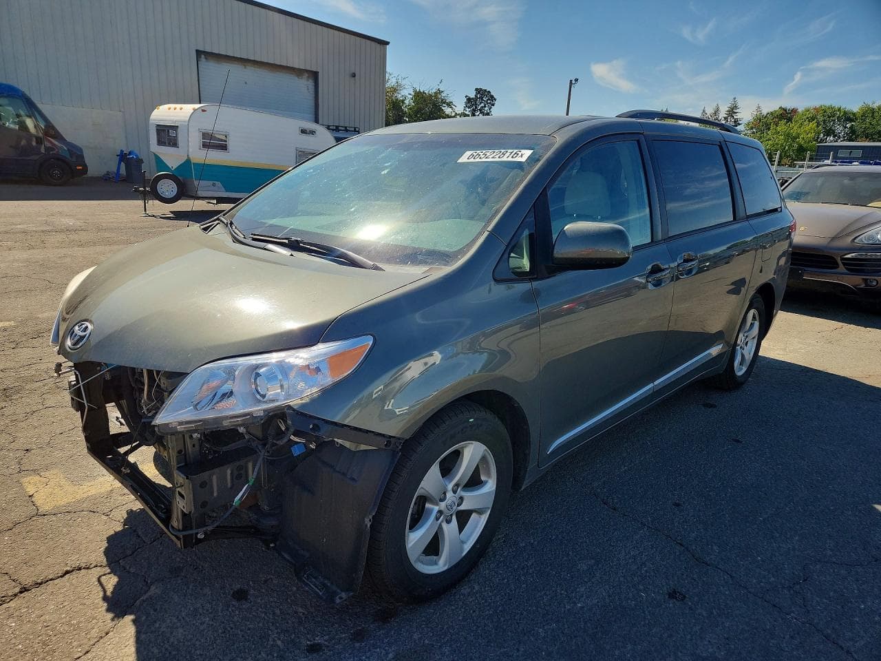 TOYOTA SIENNA