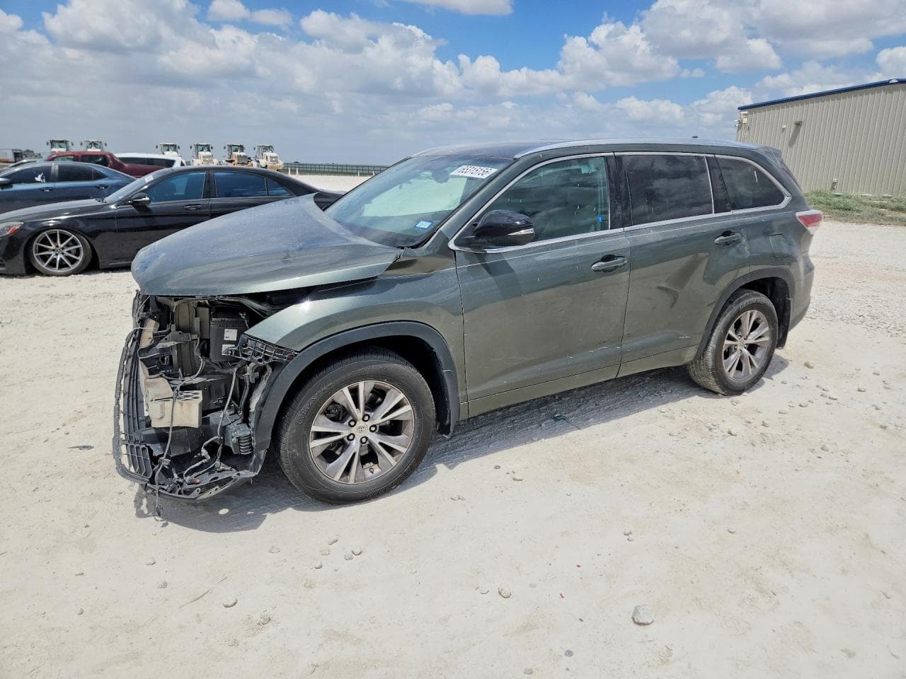 TOYOTA HIGHLANDER