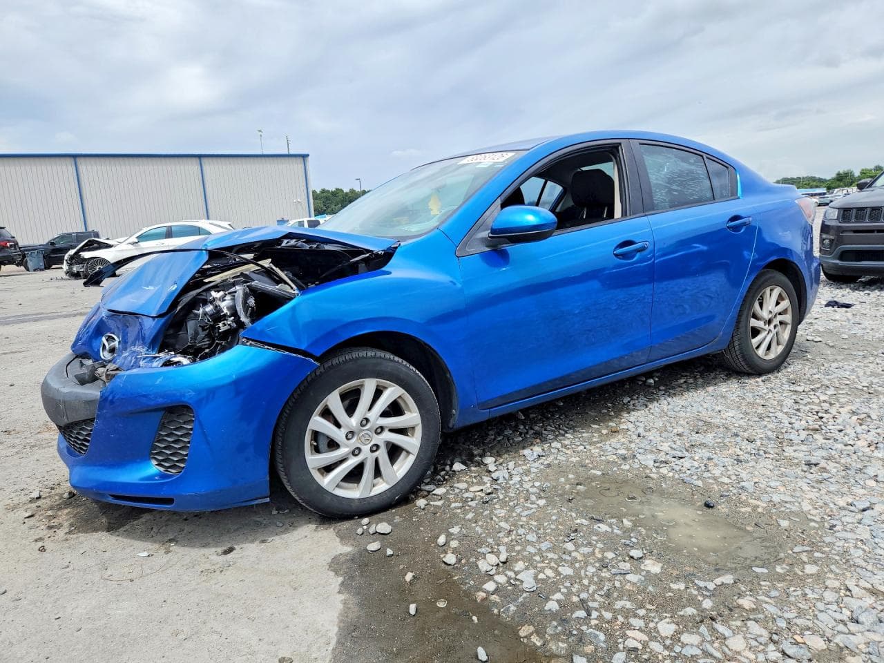 MAZDA 3