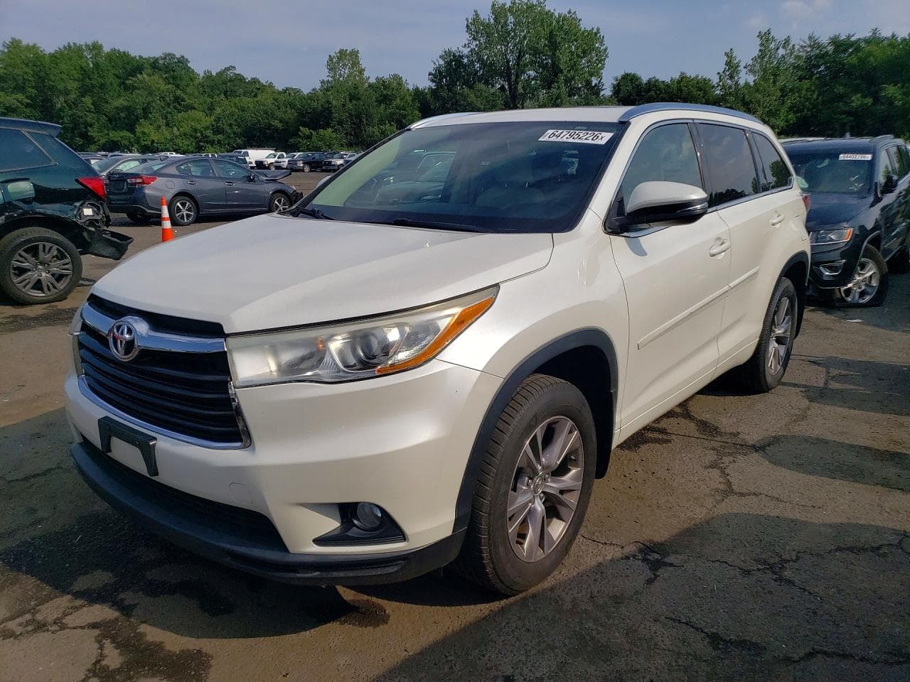 2014 TOYOTA HIGHLANDER