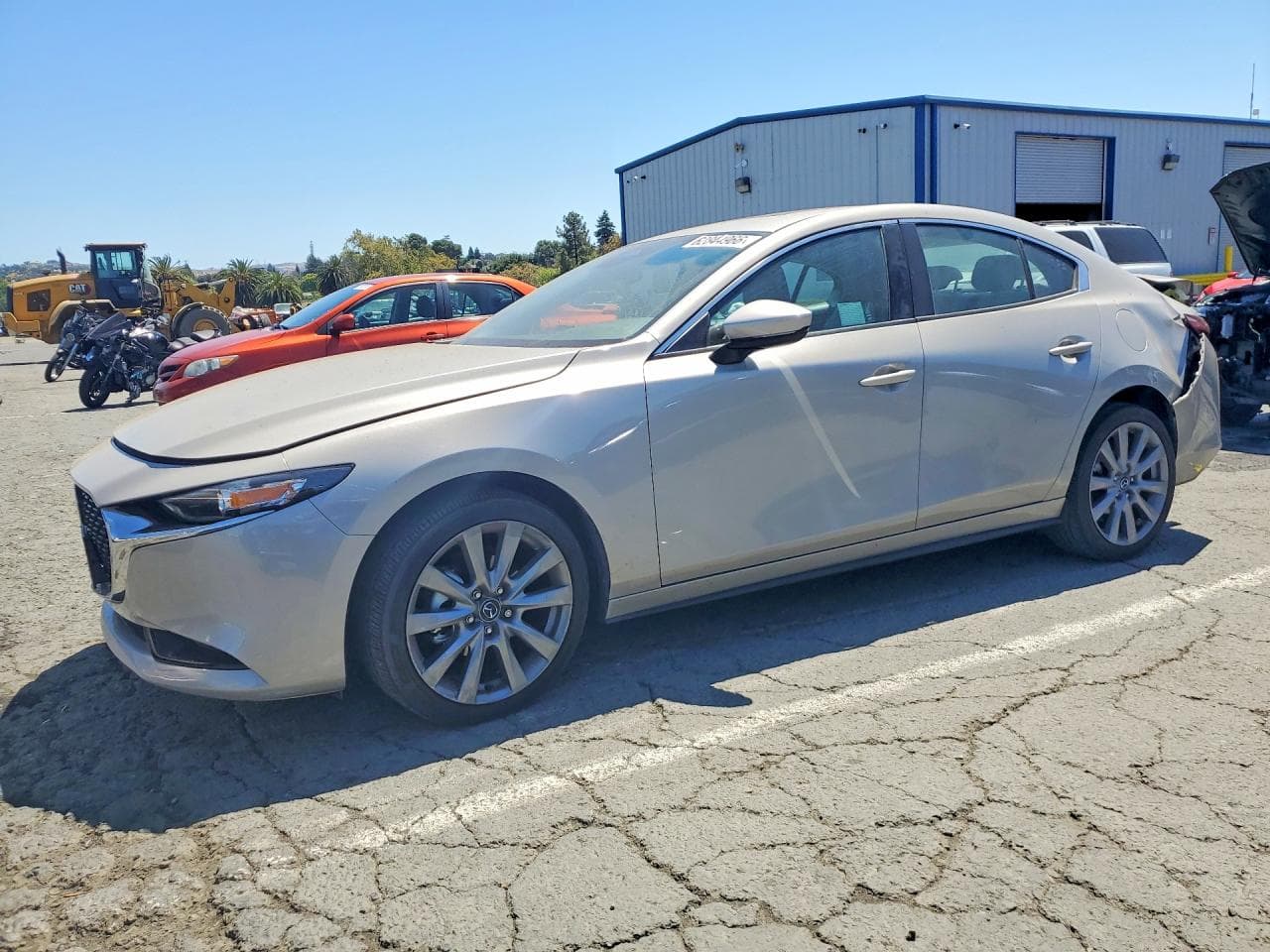 MAZDA 3