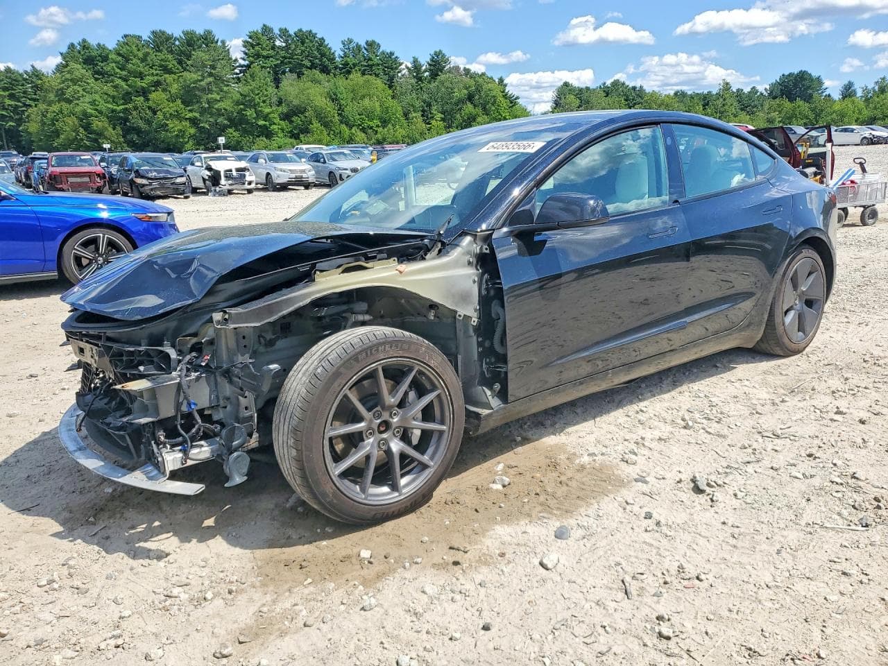 TESLA MODEL 3