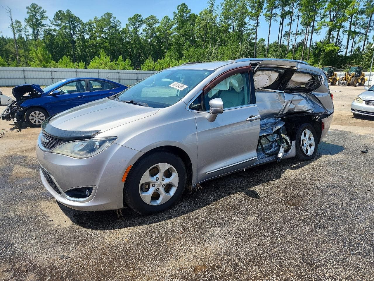 CHRYSLER PACIFICA