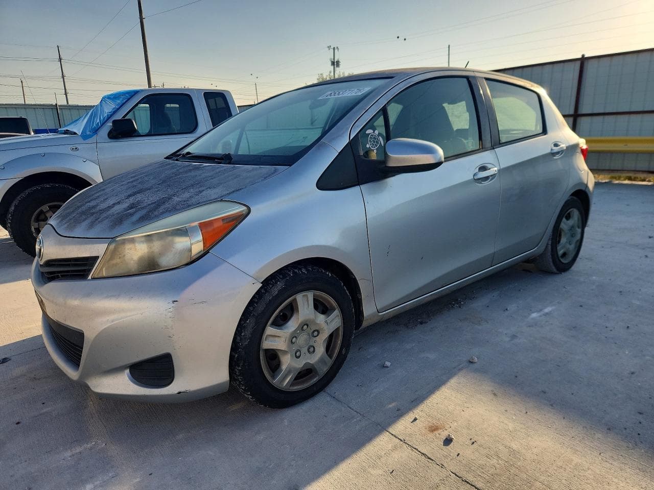 2014 TOYOTA YARIS 5-DO