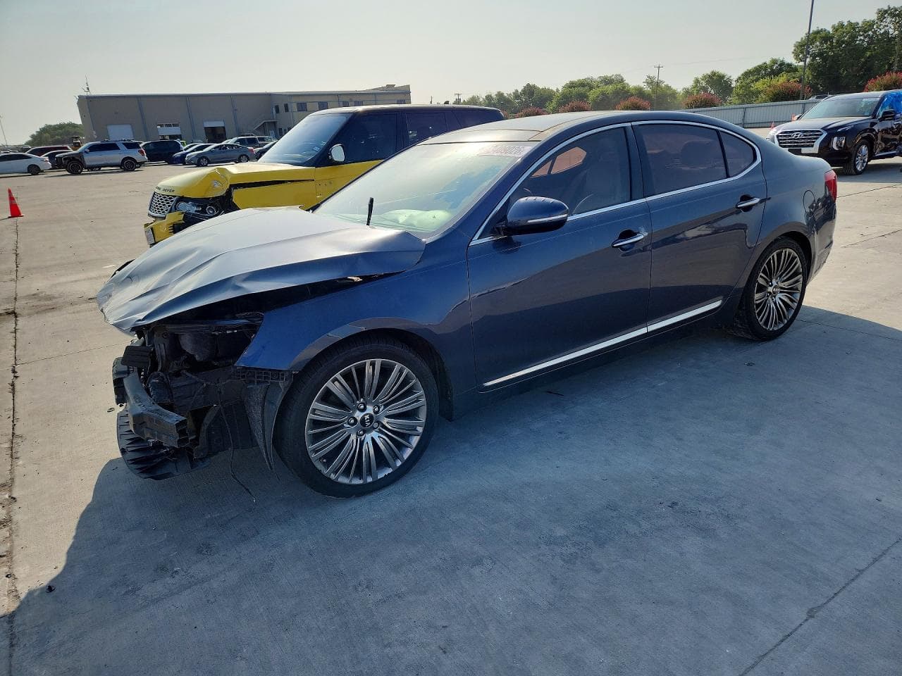 2014 KIA CADENZA