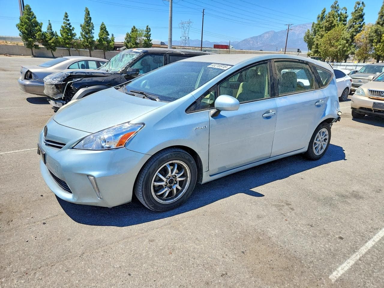 TOYOTA PRIUS V
