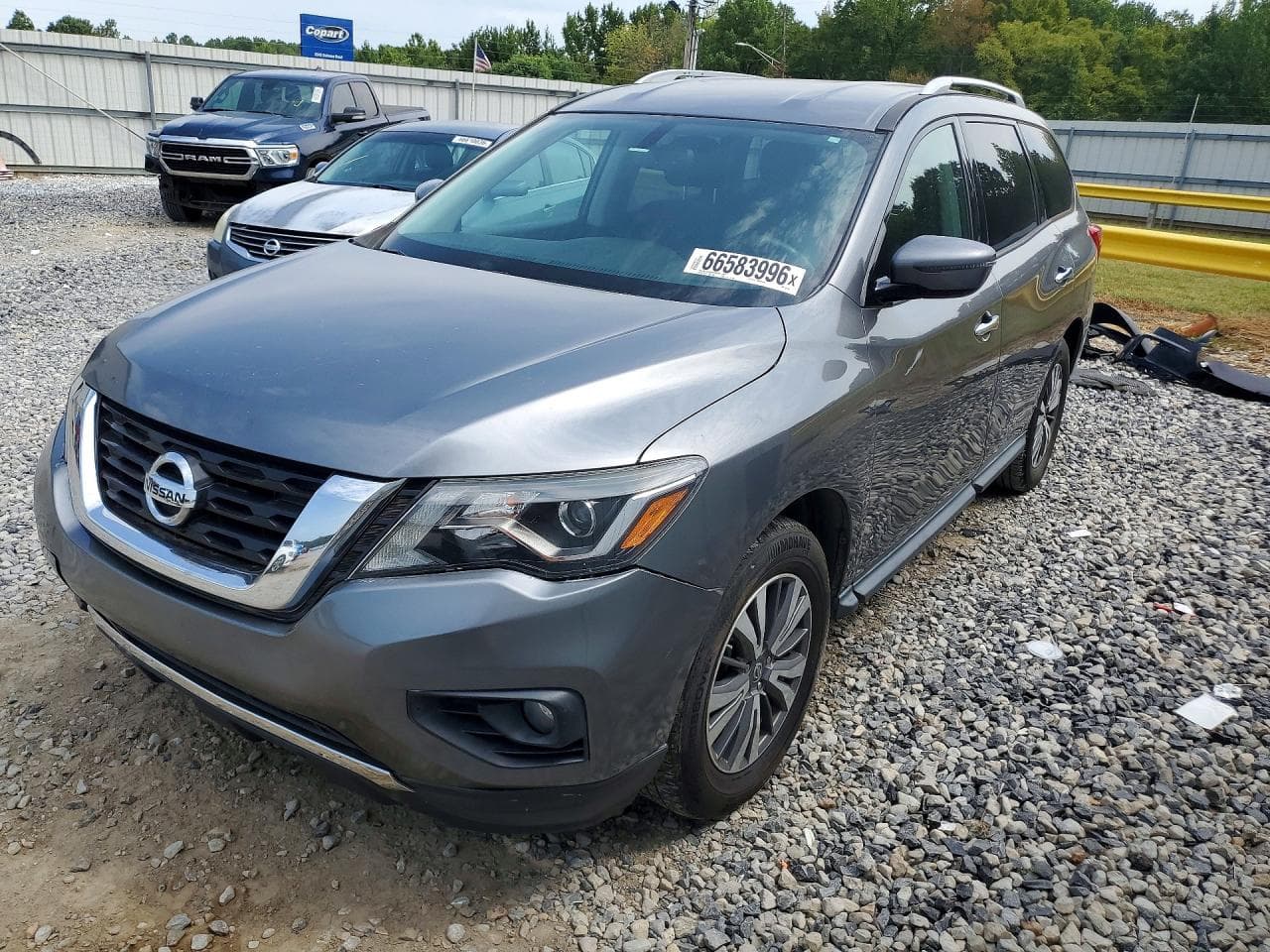 2017 NISSAN PATHFINDER