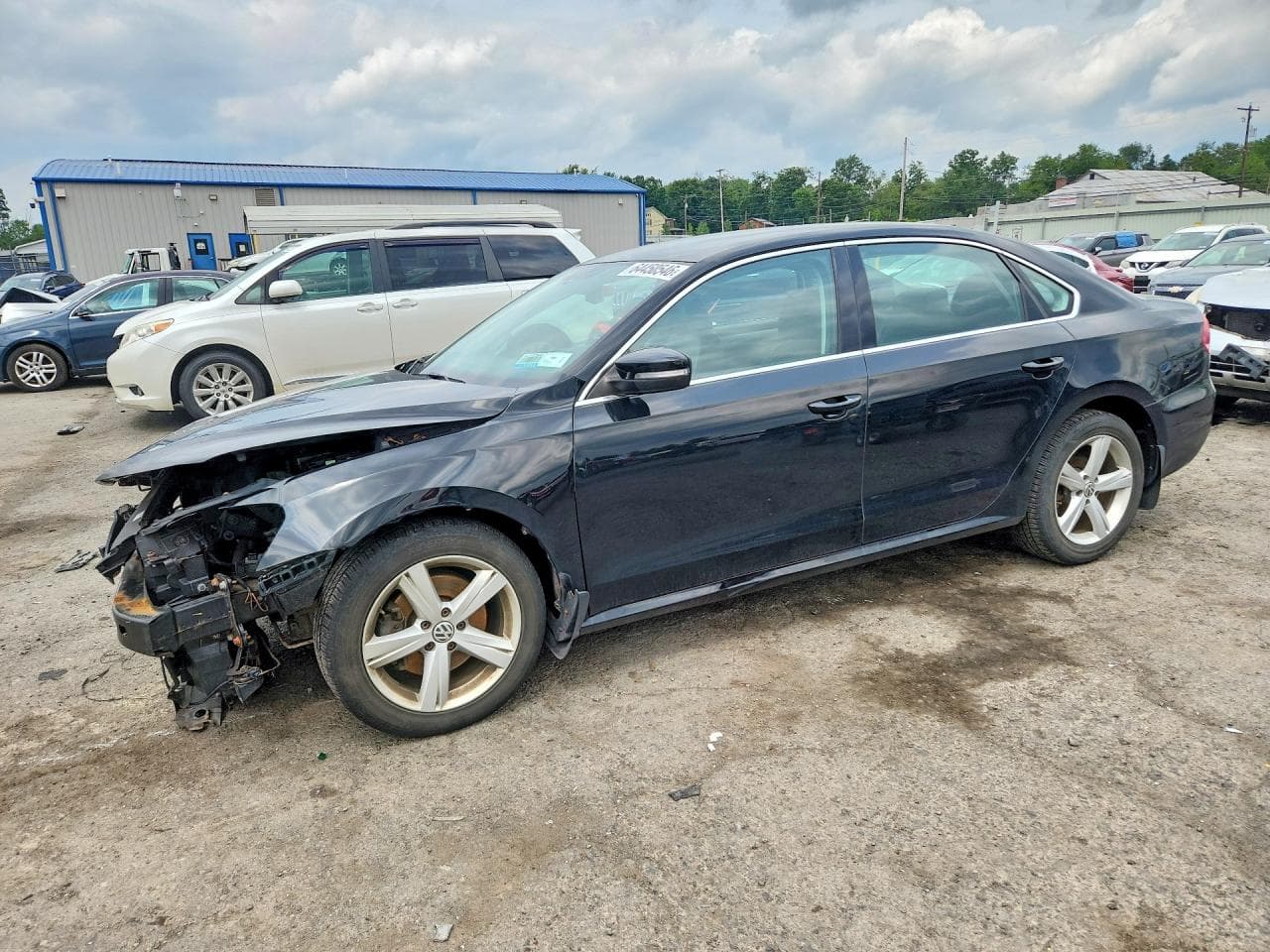 VOLKSWAGEN PASSAT