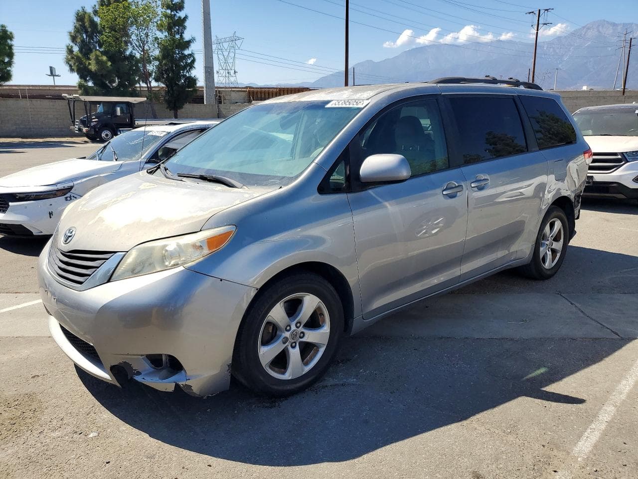 TOYOTA SIENNA