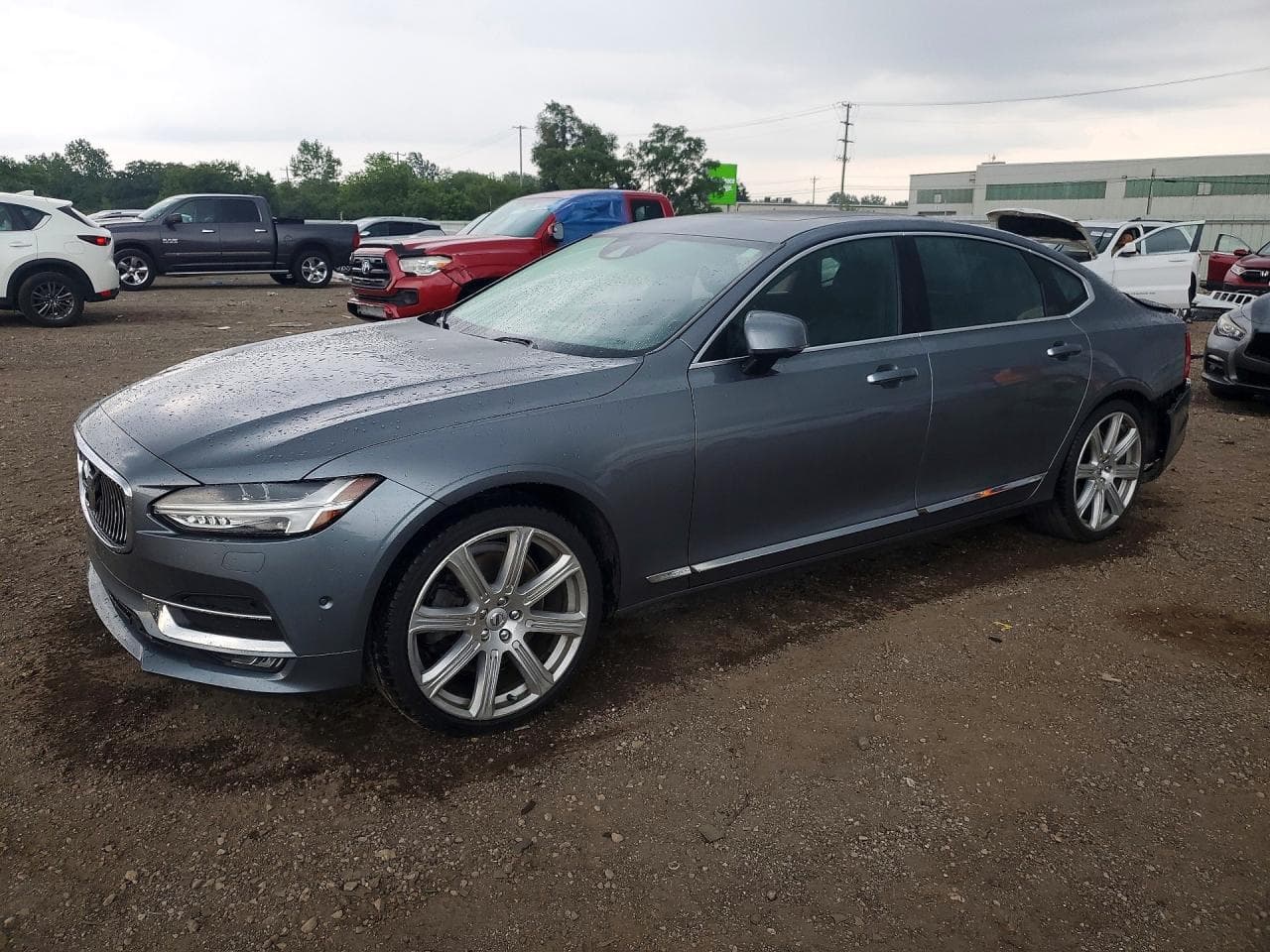 VOLVO S90