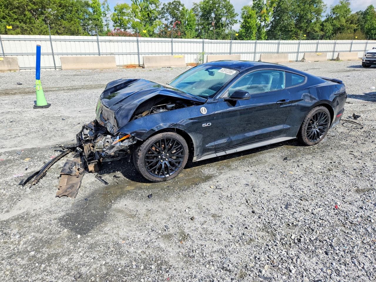 FORD MUSTANG