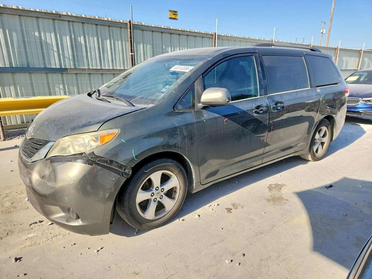 TOYOTA SIENNA