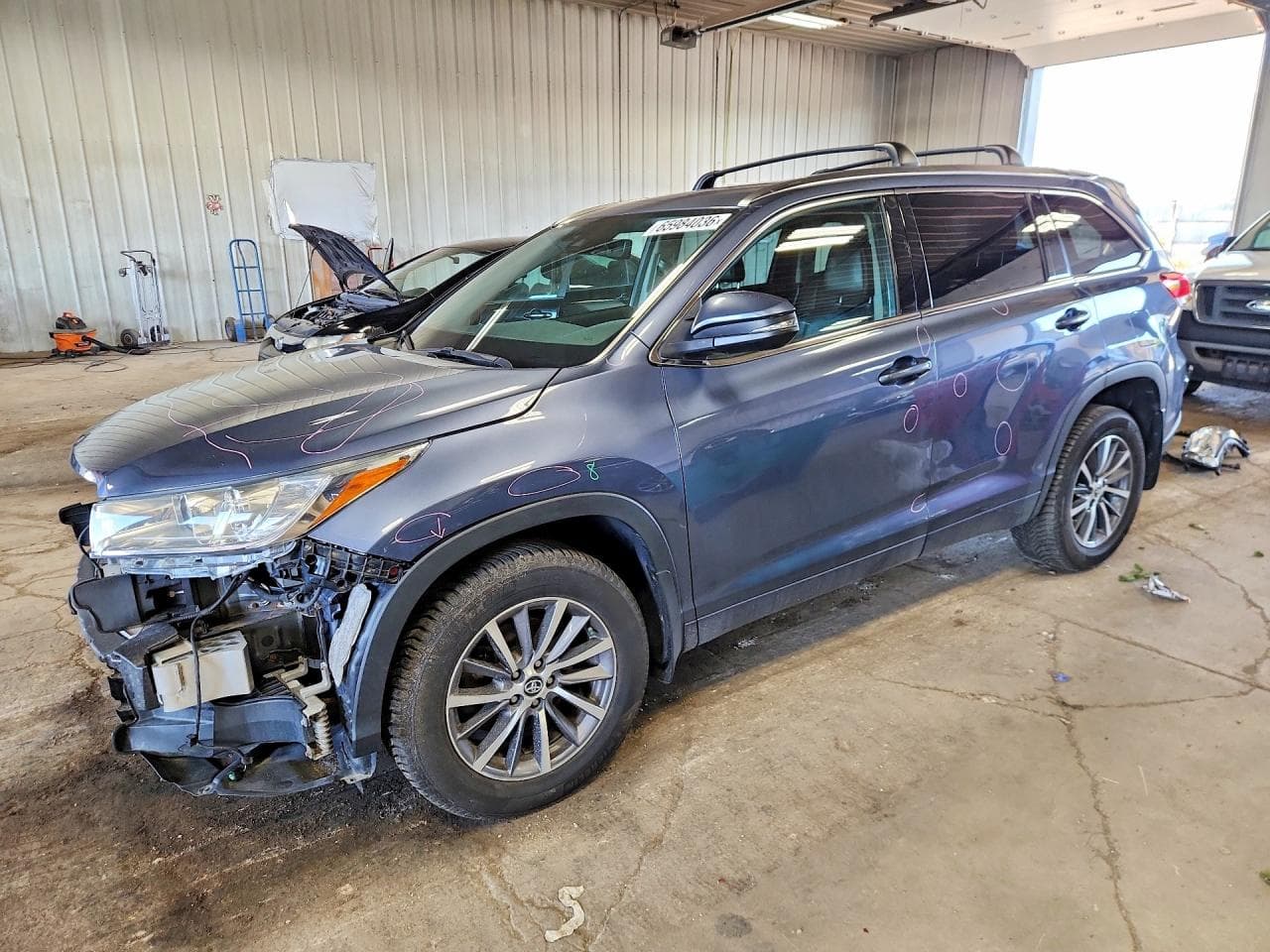 TOYOTA HIGHLANDER