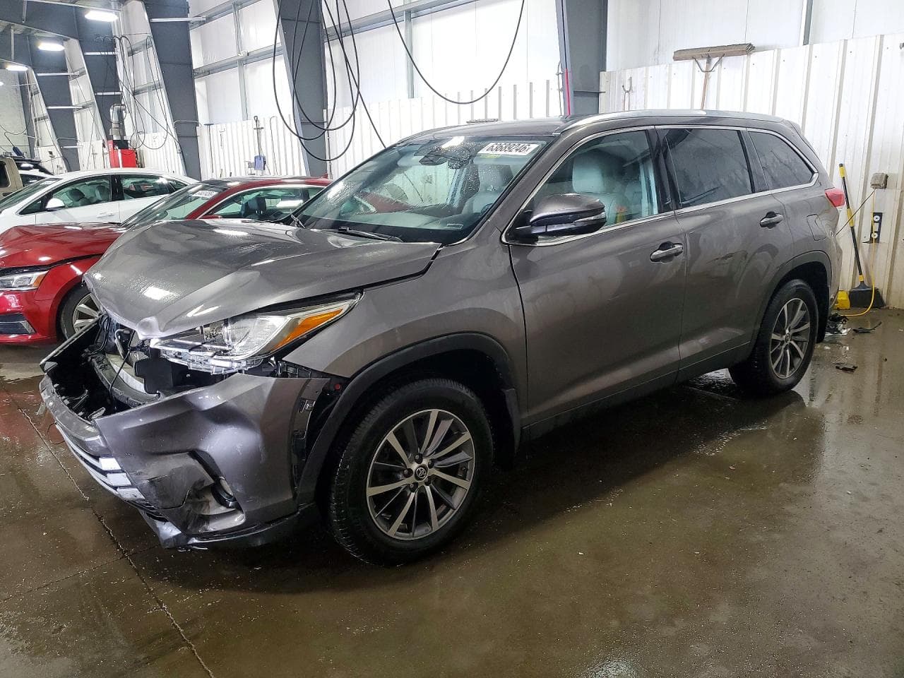 TOYOTA HIGHLANDER