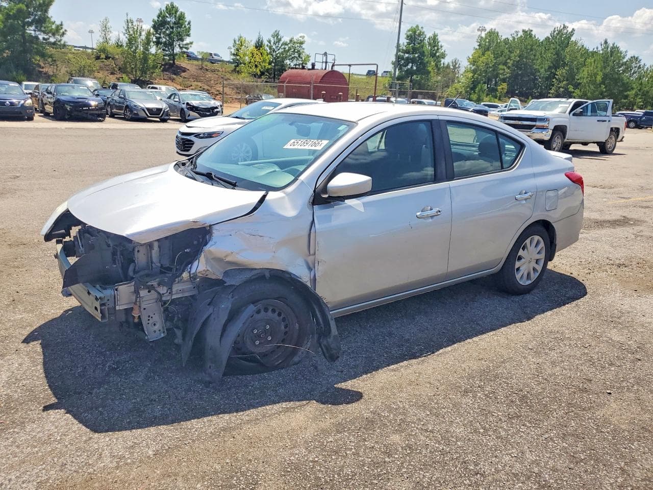 NISSAN VERSA
