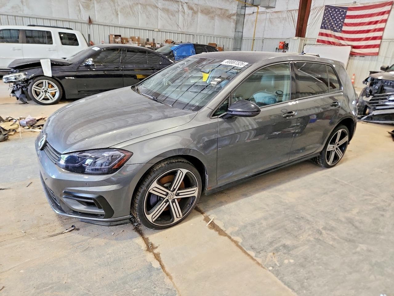 VOLKSWAGEN GOLF R