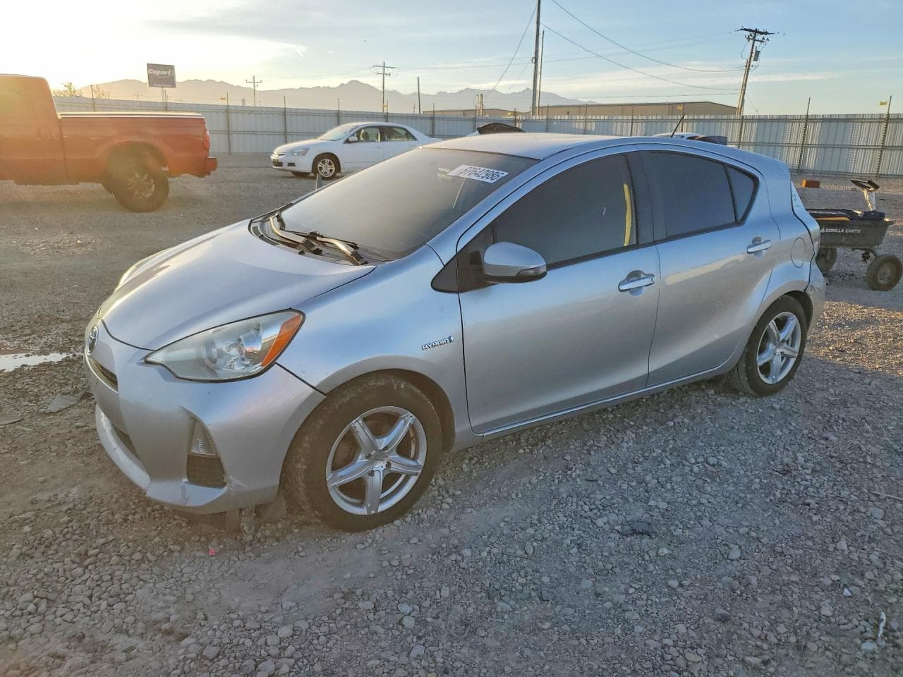 TOYOTA PRIUS C