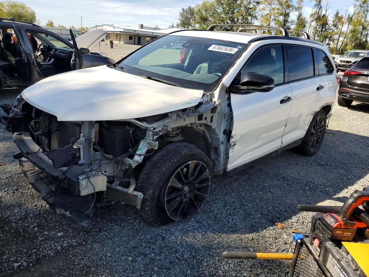 TOYOTA HIGHLANDER