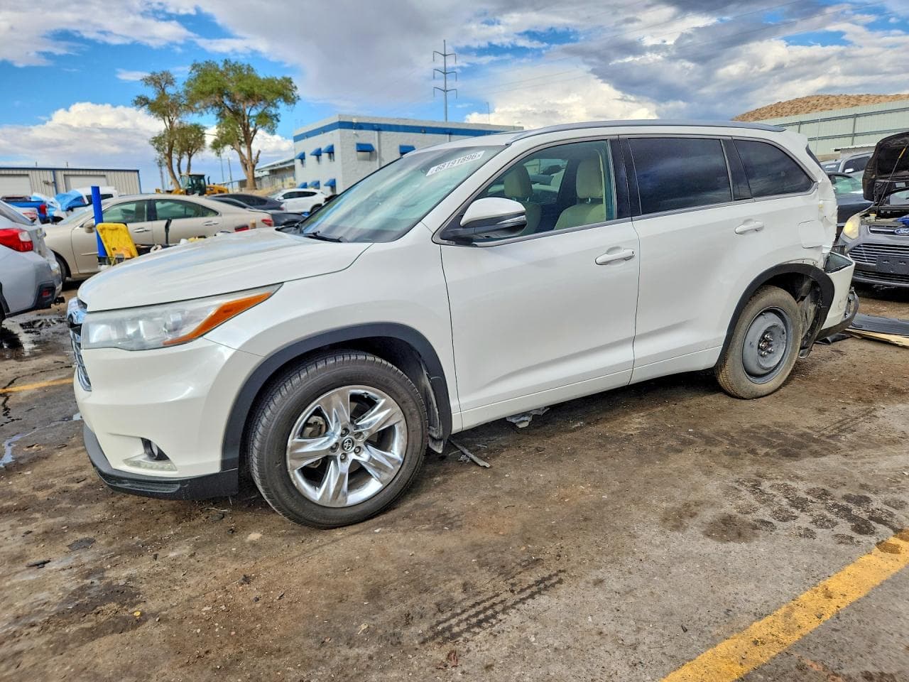 TOYOTA HIGHLANDER
