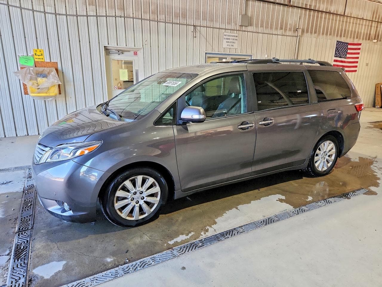 TOYOTA SIENNA