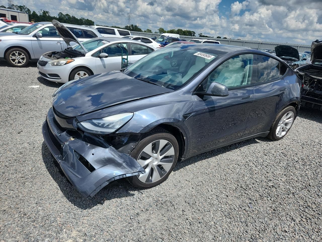 TESLA MODEL Y