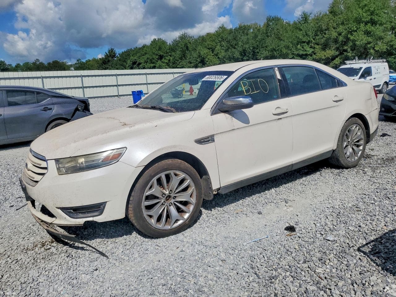 FORD TAURUS