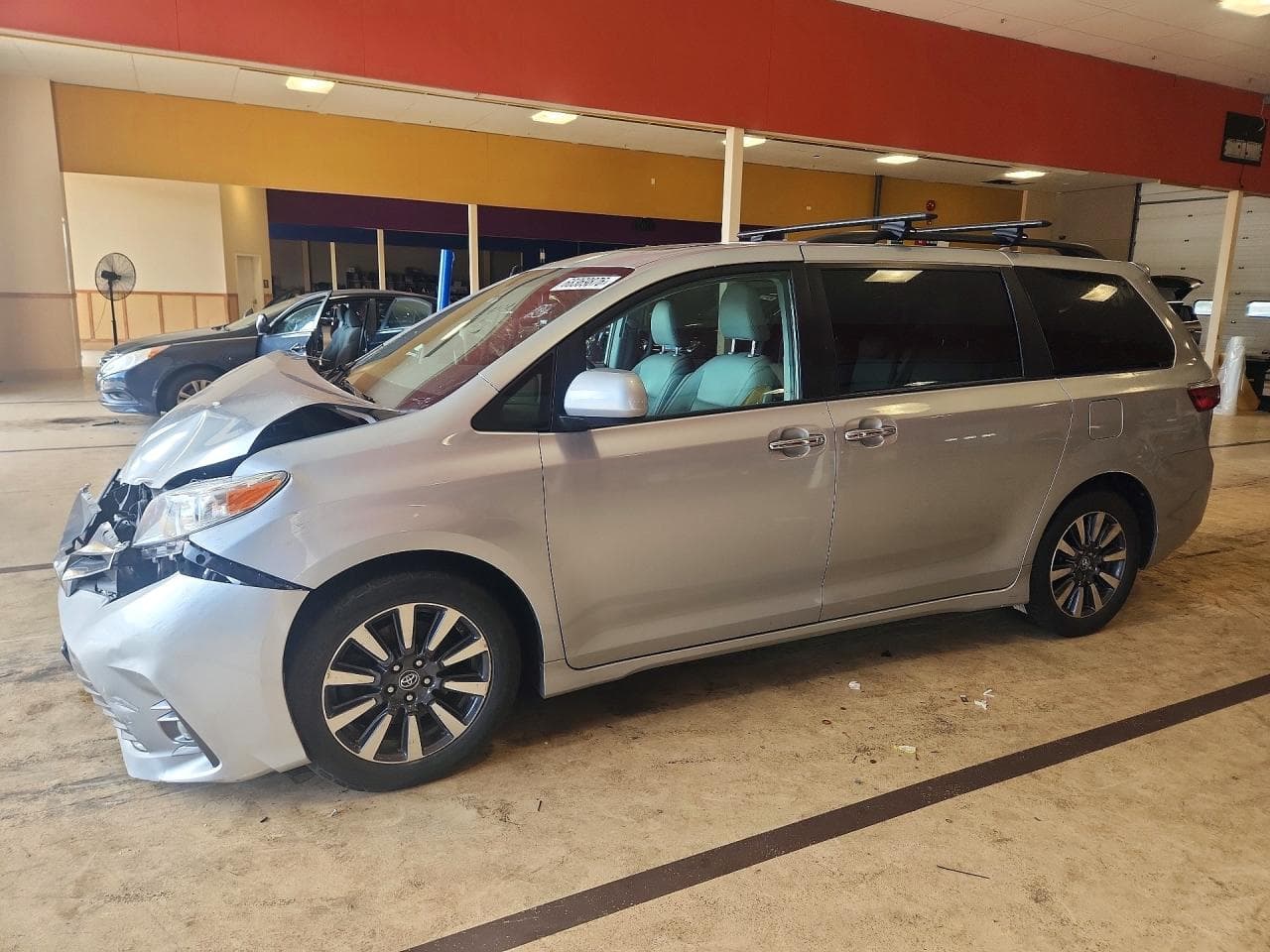 TOYOTA SIENNA