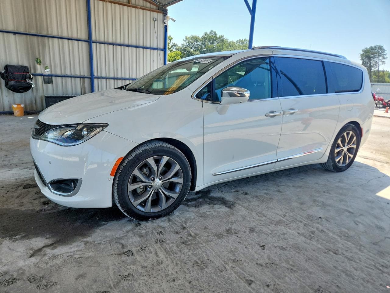 CHRYSLER PACIFICA