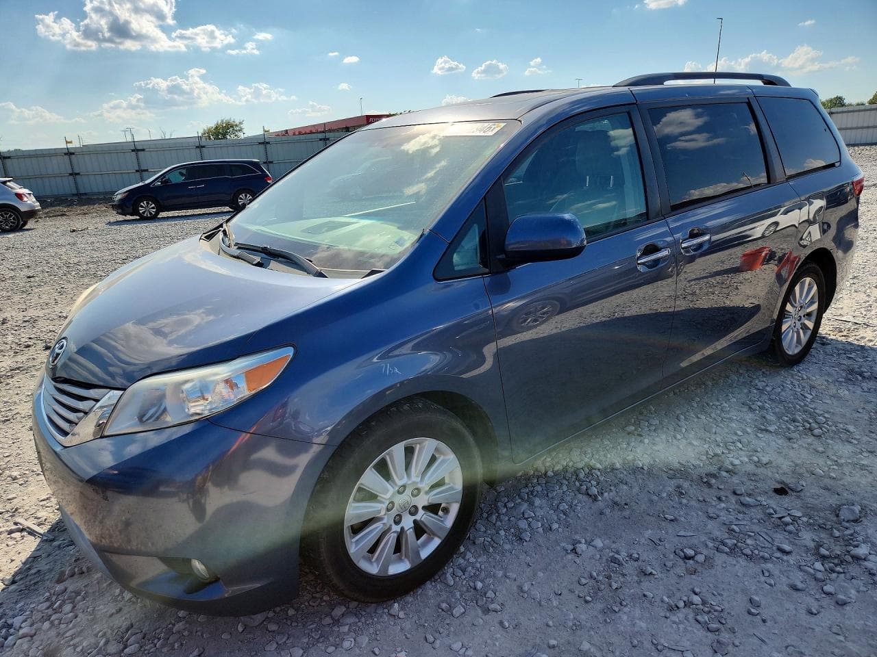 TOYOTA SIENNA