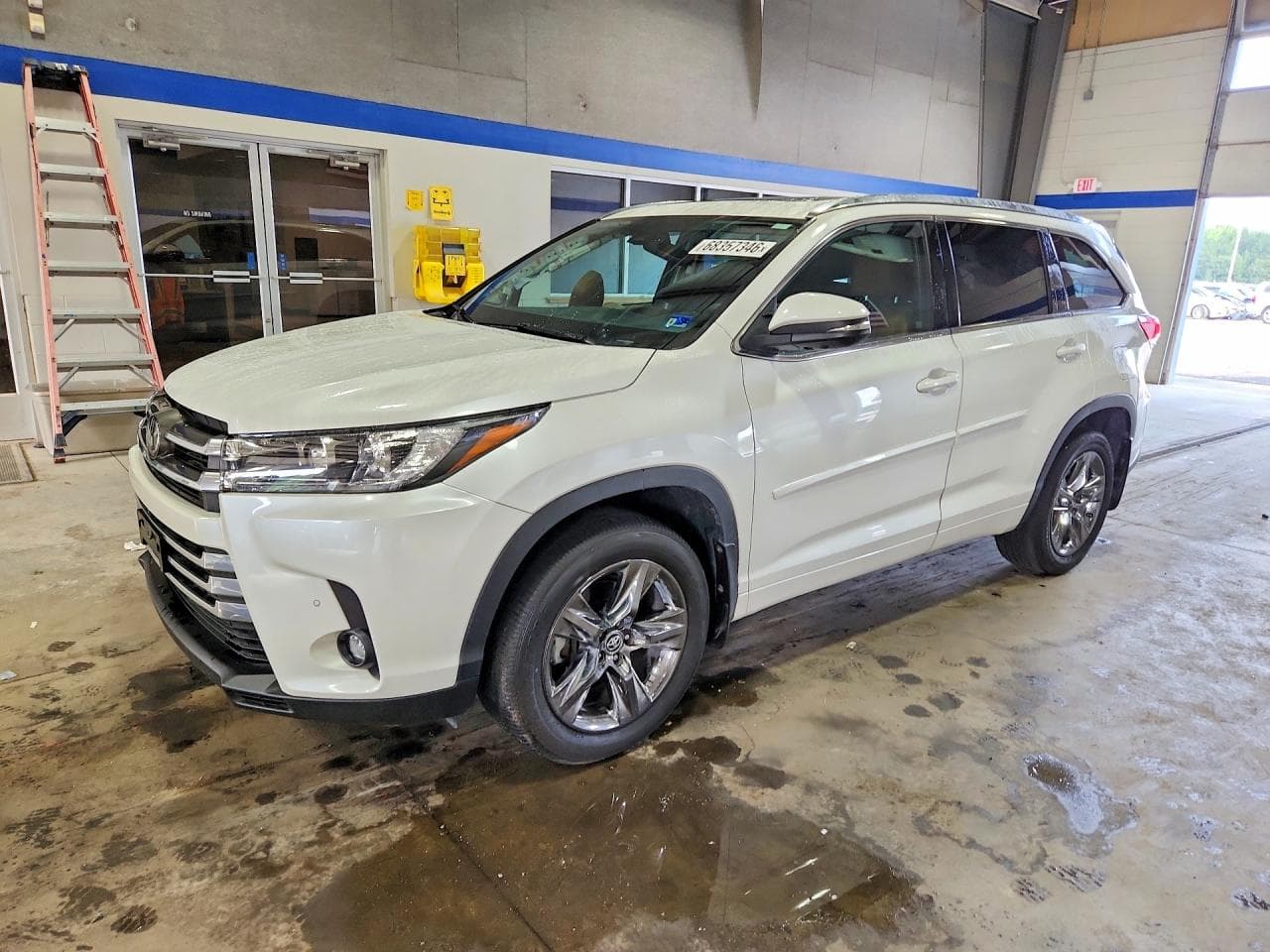 TOYOTA HIGHLANDER