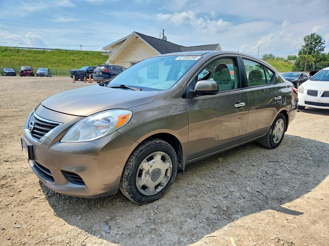 NISSAN VERSA