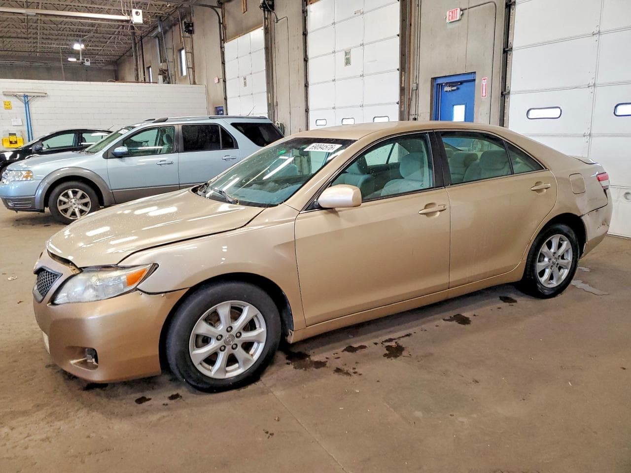 TOYOTA CAMRY