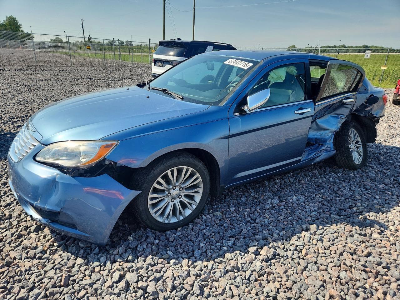 CHRYSLER 200