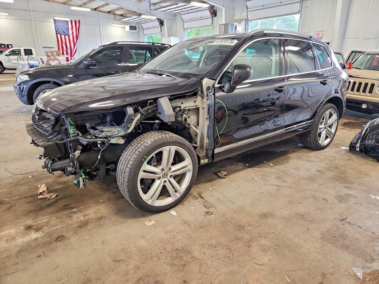 2017 VOLKSWAGEN TOUAREG