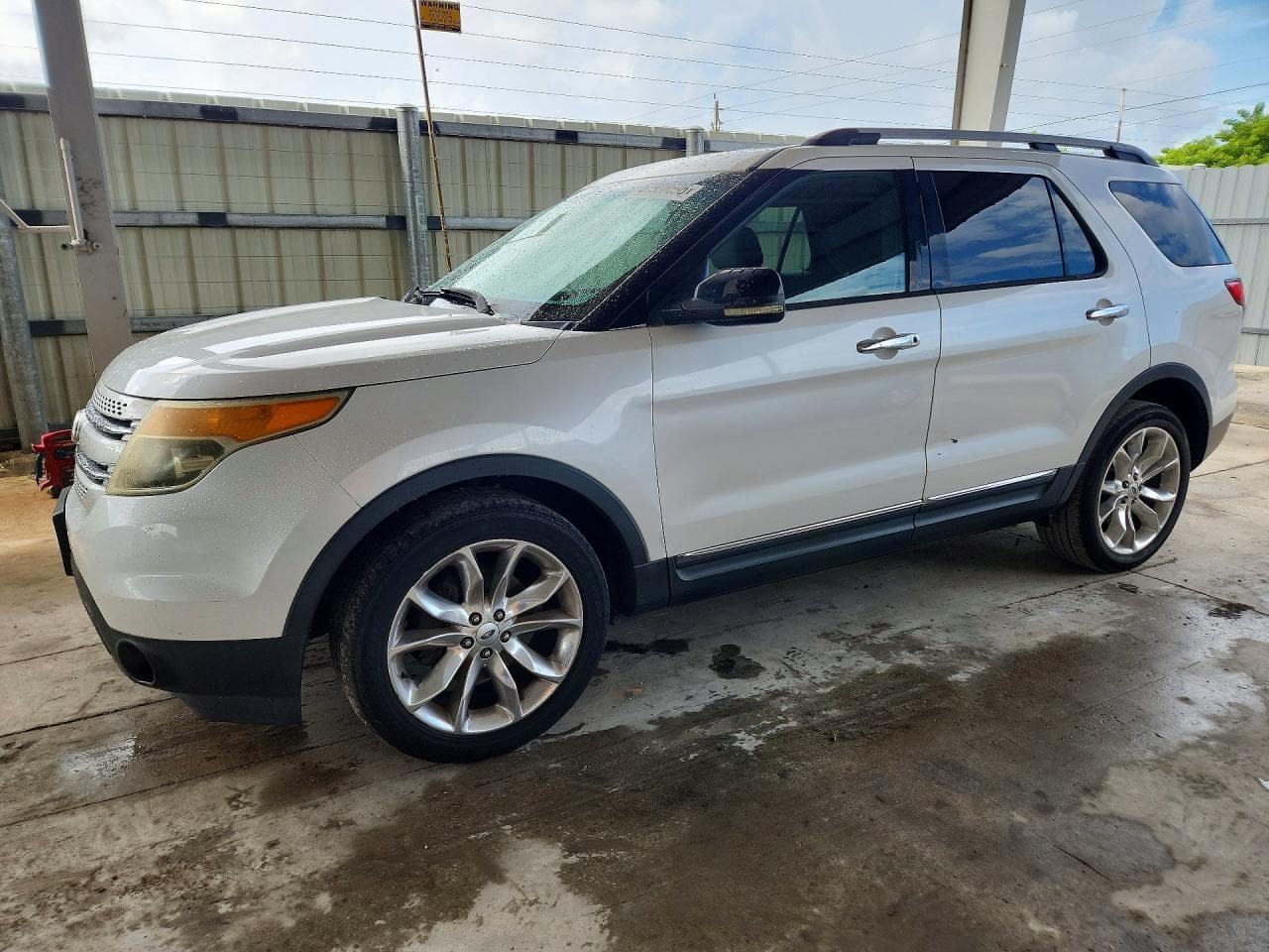 FORD EXPLORER