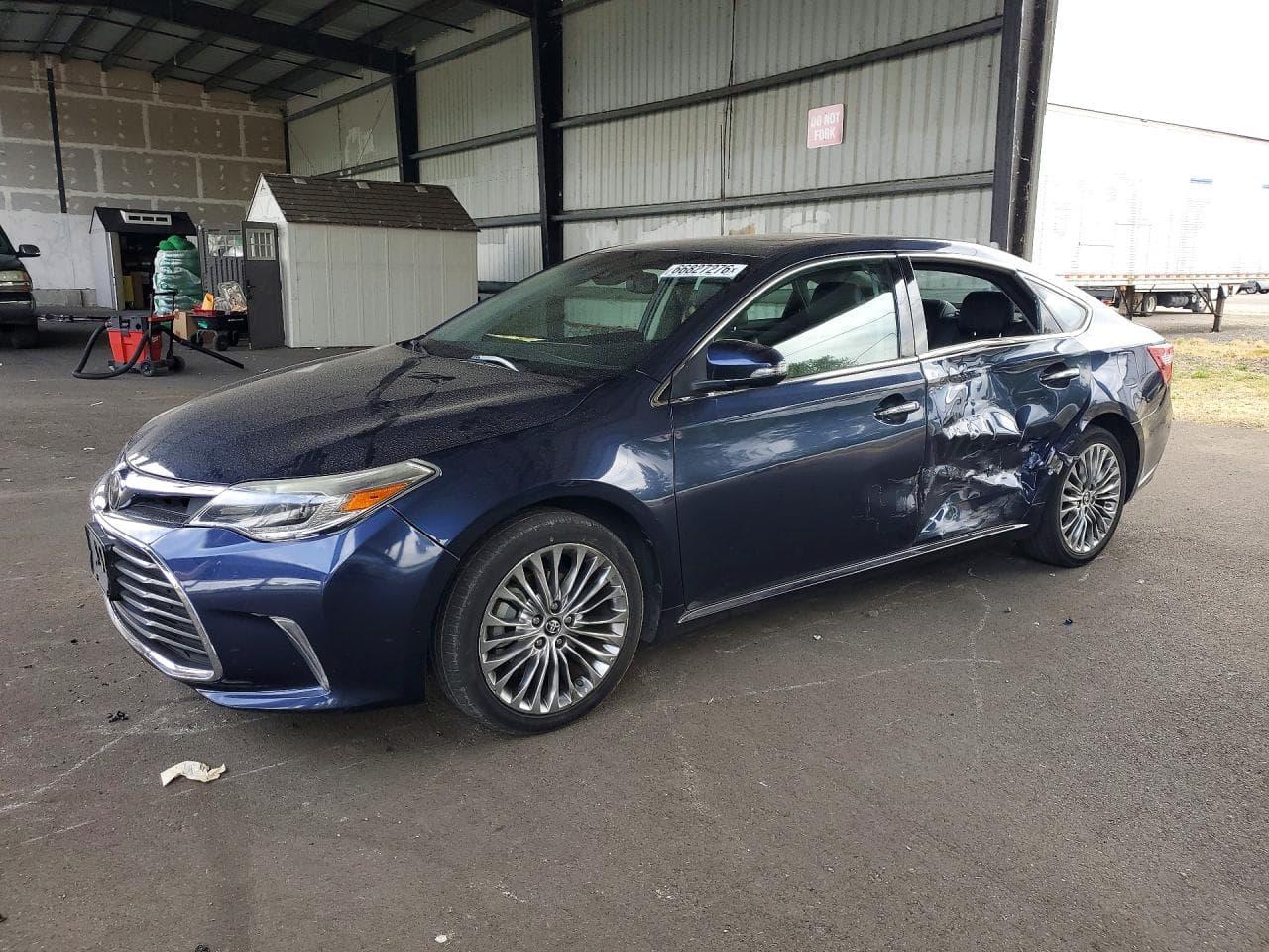 TOYOTA AVALON