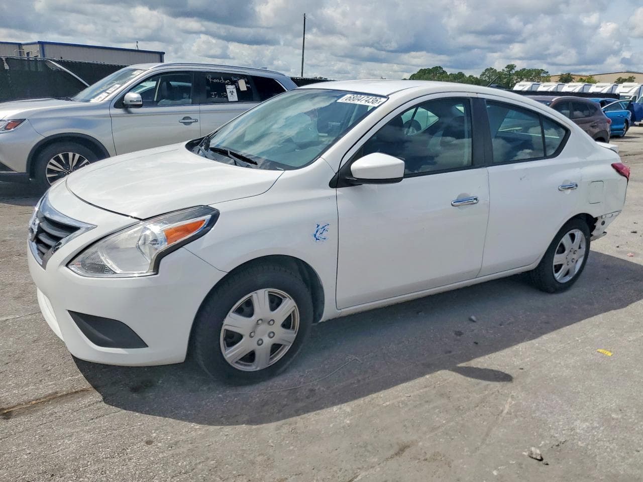 NISSAN VERSA